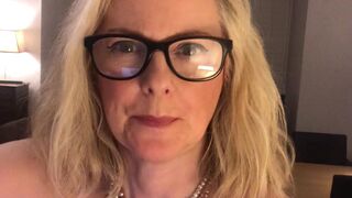 courtesananna Delicious brunette