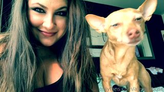 alexisabuse cute slut fucks vaginal opening