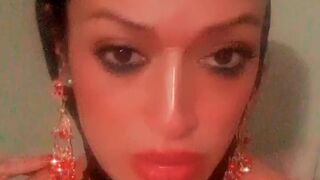 thatsmimi  sexually jerking pussy