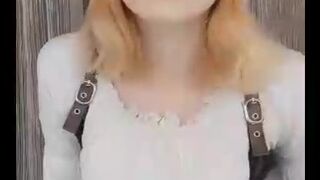 sweetiefox exquisite body gently pulls pussy