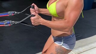 queenkarma69 shows her pussy on the chair