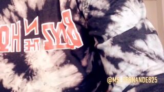 ms fernandes 25 cute  cam girl  pulls pussy