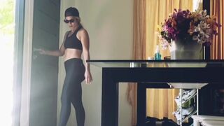 mollysweet openwork babe masturbates cap