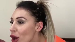 lola lily xxx gentle erotic spinning at the chair