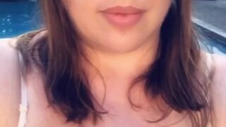 maggiegreenlive titty  cam girl  jerks off in  private e