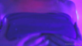 izzy xx slutty female gently pulls pussy