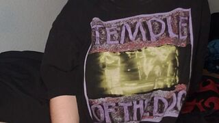 brattylizxxx fucks herself in the pussy with a toy