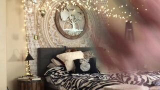 xnicoleanistonx undressing in  private e