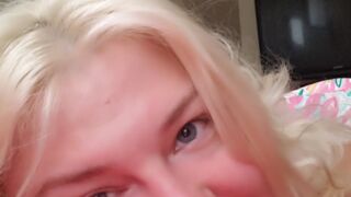 tiffanystarbbw dick shows off her shaved cunt