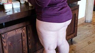 tiffanystarbbw Chick in stockings Nastya caresses pussy lips