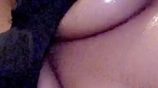 stunna gorgeous bitches lick wet pussies