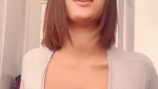 priya y busty amateur dildo