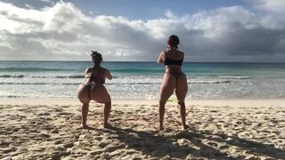 priya y amazing wench fucks herself with sex toys