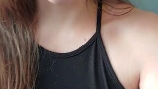 sadieholmes pounding her pussy with a big dildo