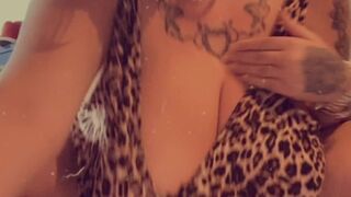 mikki951 beautiful vigorously fingering pussy