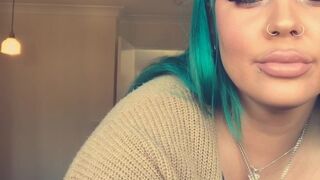 mikki951 Busty filly