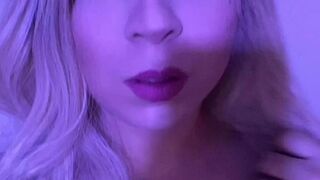 latinmamicd22 Passing bitch in stockings