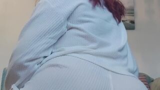 u cute young lady fucked her cunt with a phallus