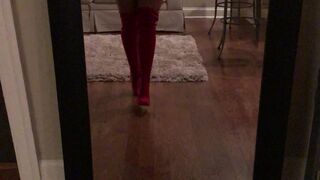 msjennalove black haired babe puts big tits