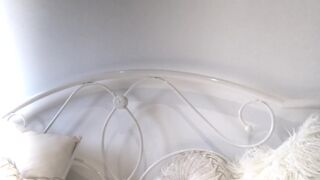 bethundressed crazy  girl  jerks off the anus in old age