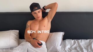 aprilvixen vulgar thing stretches vaginal hole