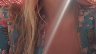 adiraallure gorgeous jerks off a banana and cums.