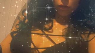 officialmariajade hot lady plants hand in anus