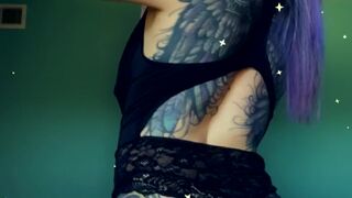 lil busty young lady fucks her cunt