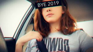 leahwintersxoxo stroking boobs