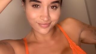 priya y Luxury blonde