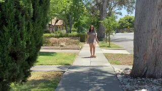 nallah cute bitch fucks pussy with phallus