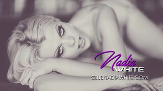 nadiawhite666 spread her legs and caresses herself