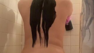 mulanvuittontv blonde girl fucks with sex toy