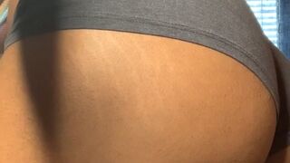 moniquebrownie elegant whore massages juicy vagina