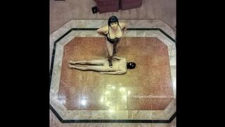 mistressvixenn dark haired babe digging with sex machine