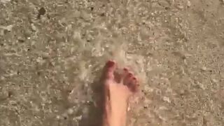 mindimink amazing babe jerking her shaved cunt