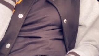 fiamurrph gets an orgasm from jerking