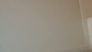 erotichigharchs thick blonde body masturbates pussy