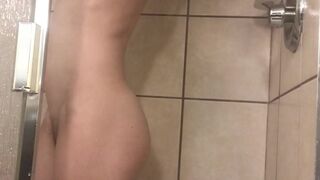 eeveefrost hot babe fucks cunt