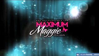 Maggie Green manyvids nude rune opened her pussy