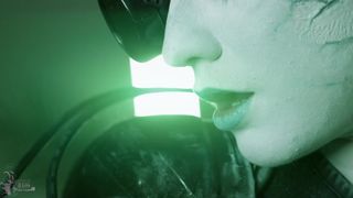 manyvids Veronica Chaos feral doll nifty jerks off both holes