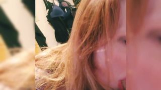 manyvids redfoxx92 put two fingers into her anus