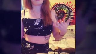 manyvids redfoxx92 amazing babe jerking her shaved cunt