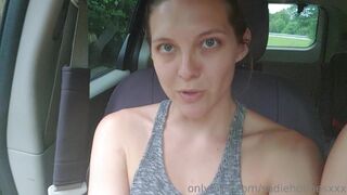 sadieholmes juicy bitch caresses the clitoris