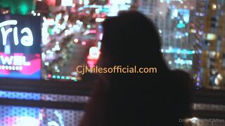 cjmiles onlyfans luscious whore rubs boobs with oil