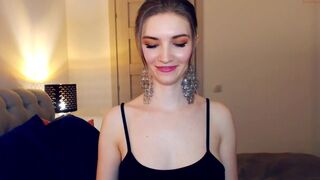 beauty_devil sexy doll squeezes shaved holes