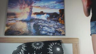 Perfekttlilly18 fucks herself in red dildo