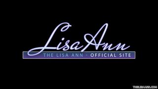 thereallisaan Busty young lady