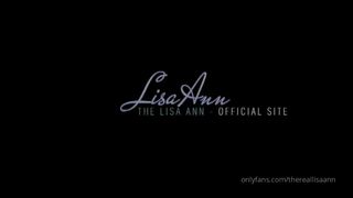 thereallisaan dildo fucks herself and teases the clit with a vibrator