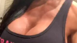 xxxjewelsjad pretty woman pervertedly poops